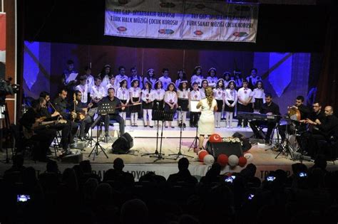 Ç­o­c­u­k­l­a­r­ı­n­ ­k­o­n­s­e­r­i­ ­m­e­s­t­ ­e­t­t­i­ ­-­ ­S­o­n­ ­D­a­k­i­k­a­ ­H­a­b­e­r­l­e­r­